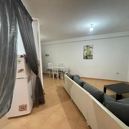 Apartment Comfort - Ali Demi Tirana