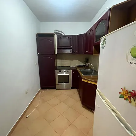 Apartment Comfort - Ali Demi Tirana